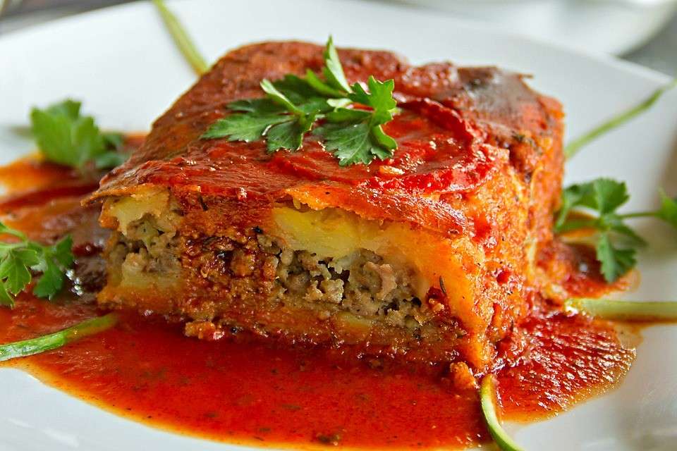 Moussaka con salsa di pomodoro