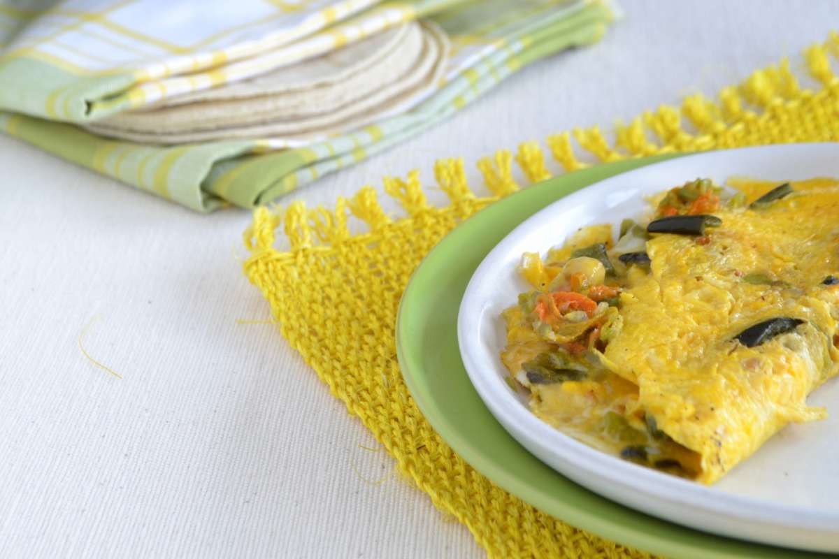 Omelette con fiori di zucca e melanzane