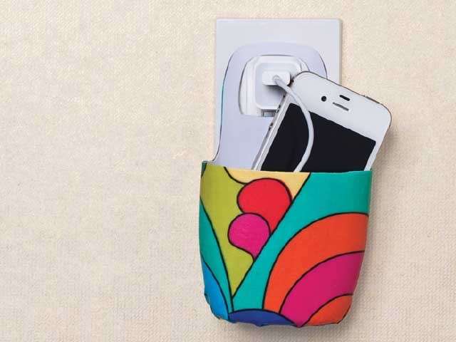 Porta Iphone colorato di plastica
