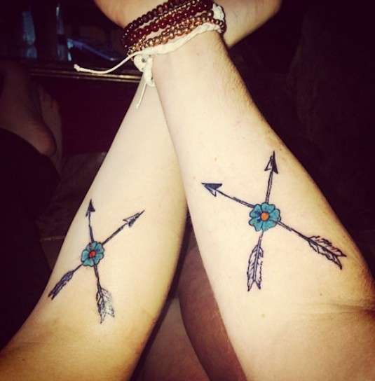 Tatuaggio con frecce
