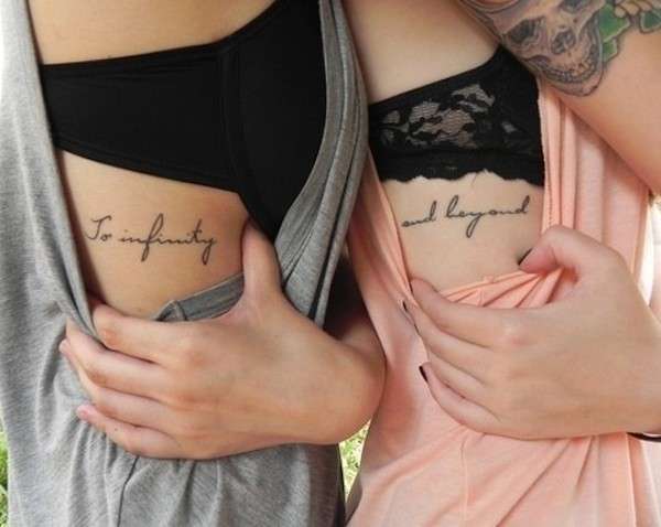 Tatuaggio per sorelle sul fianco