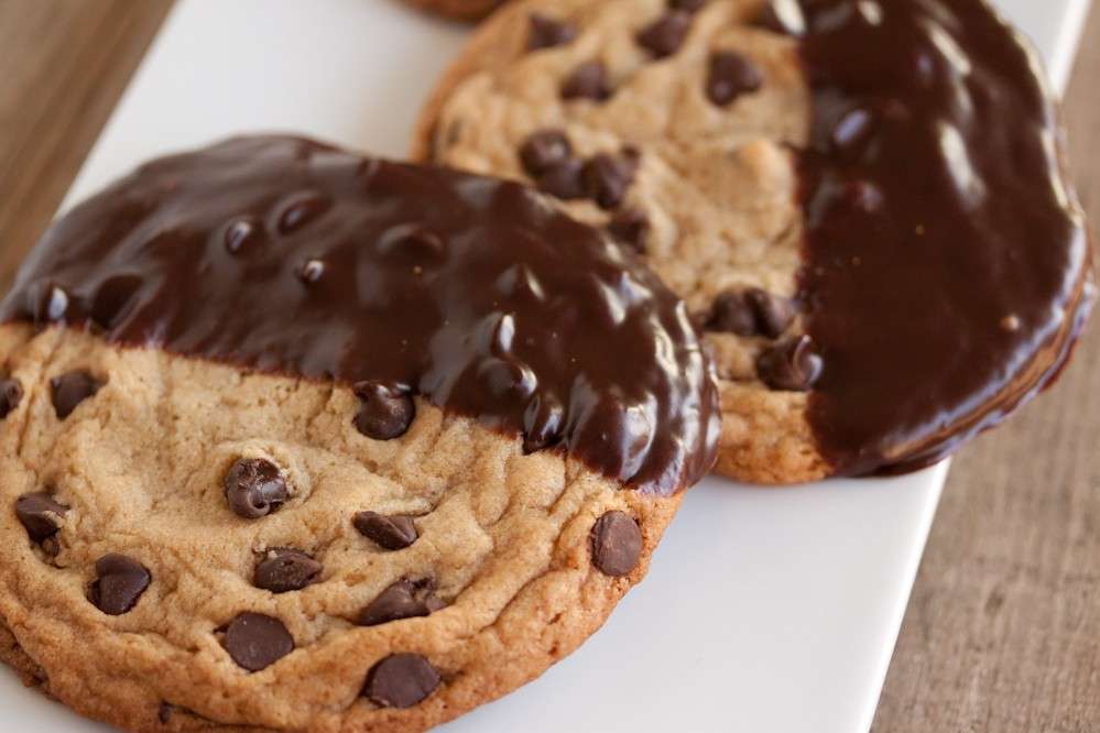 Biscotti con ganache al cioccolato