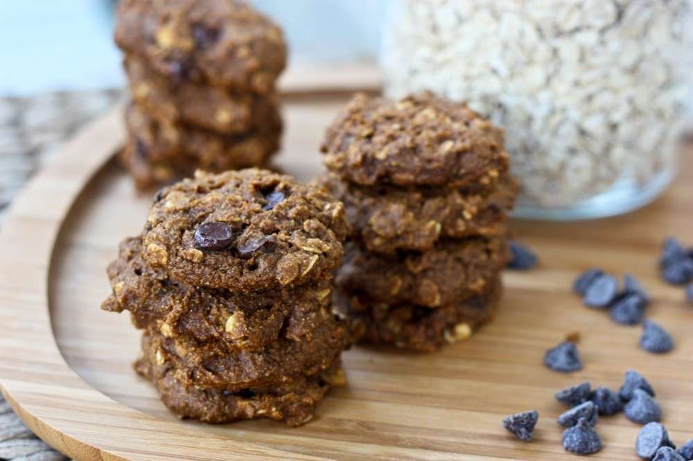 Biscotti vegani con gocce di cioccolato