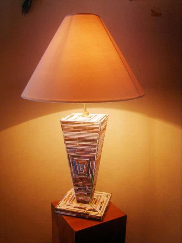 Lampada di carta riciclata