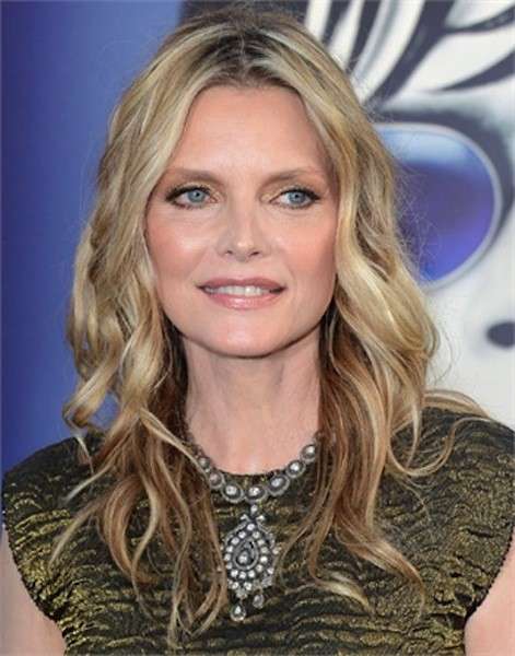 Michelle Pfeiffer capelli biondo miele