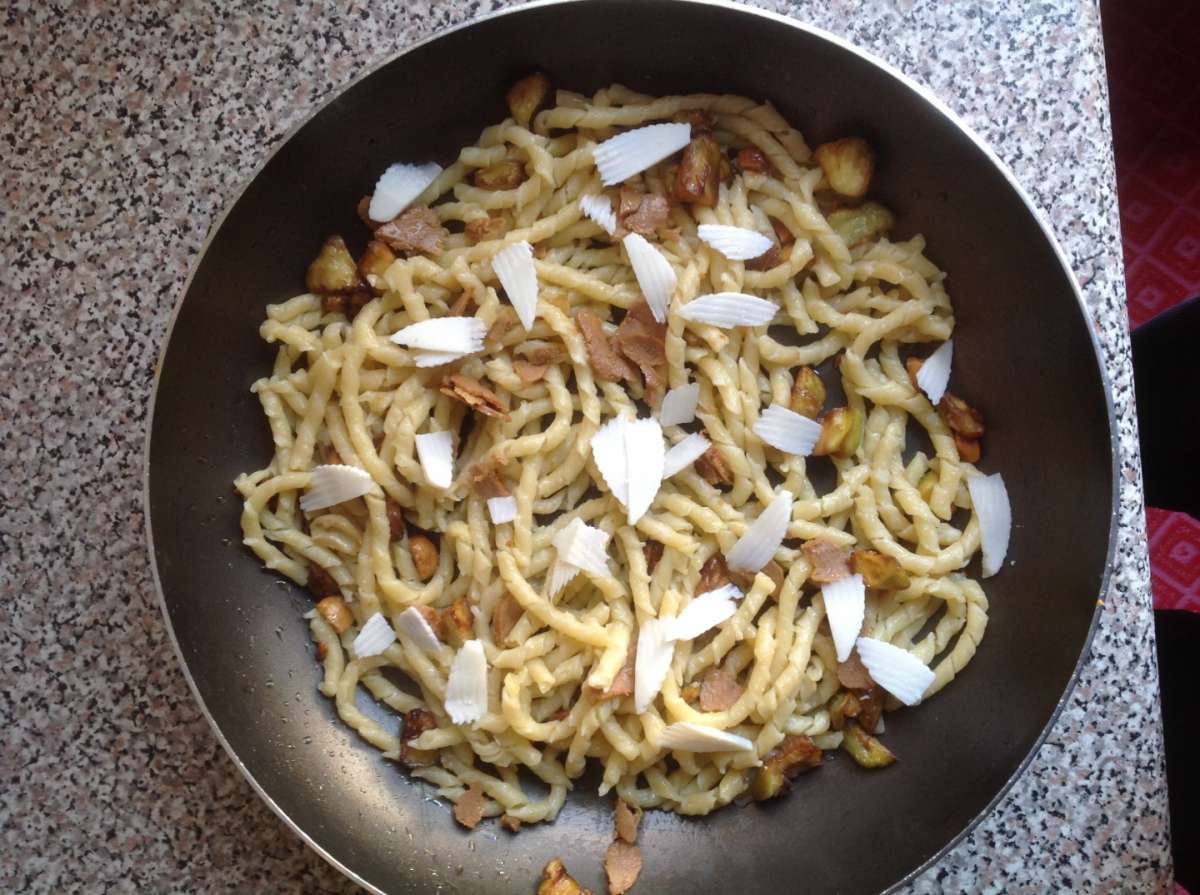 Pasta con formaggio e bottarga