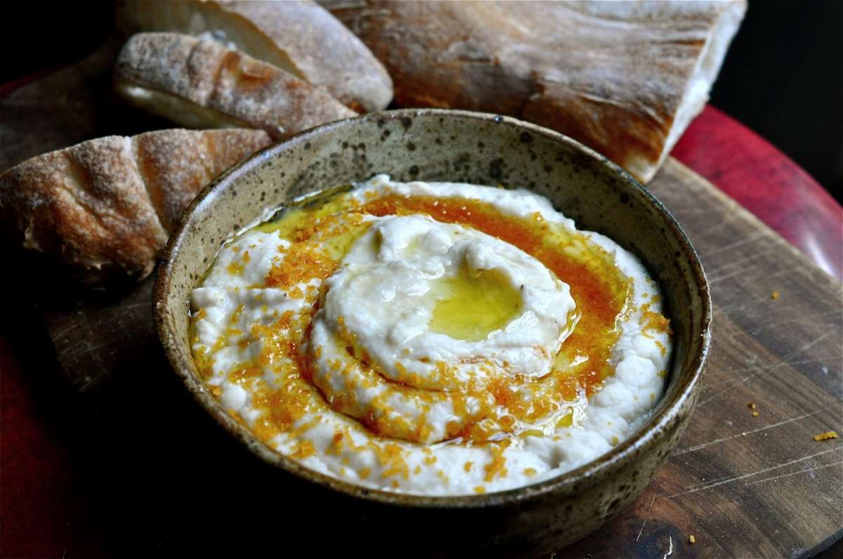 Purè di cannellini con bottarga