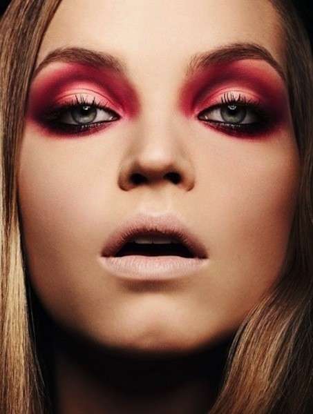 Smokey eyes rosso in stile giapponese