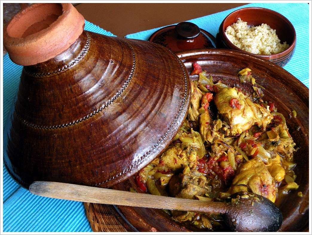 Tajine con pollo e carciofi