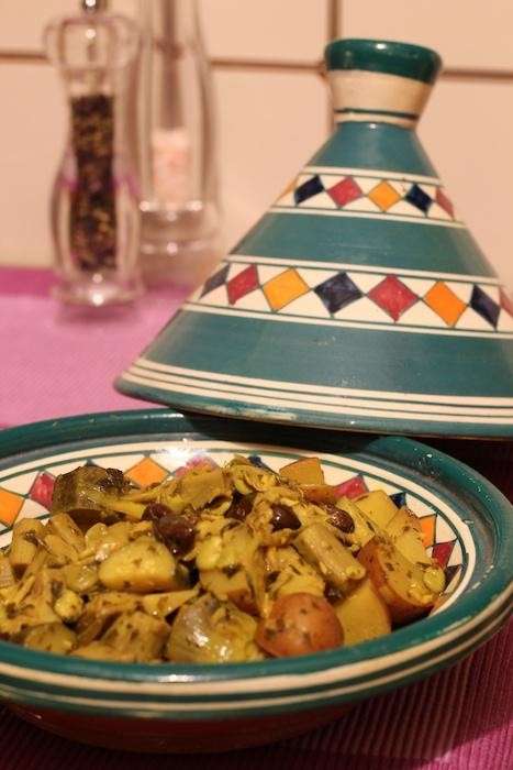 Tajine di fave e carciofi