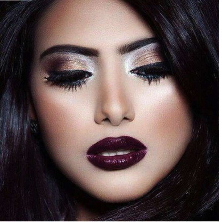 Trucco occhi stile arabo di ispirazione gotica