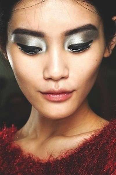 Trucco silver da geisha contemporanea