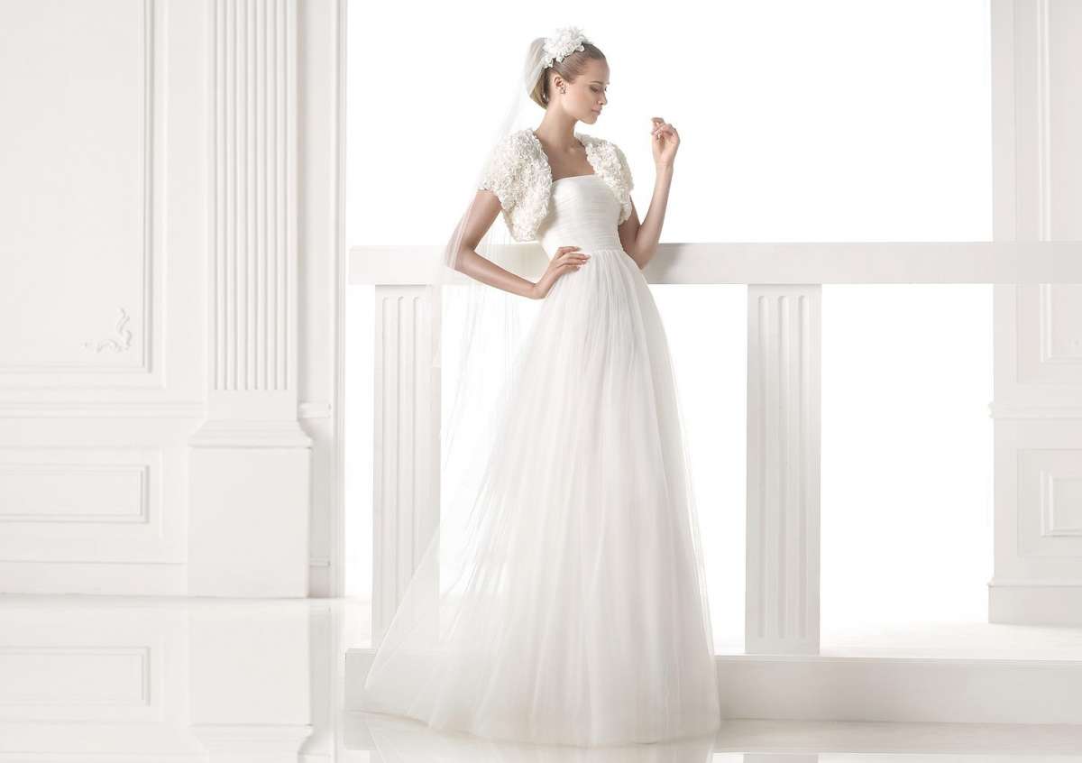 Abito minimal Pronovias