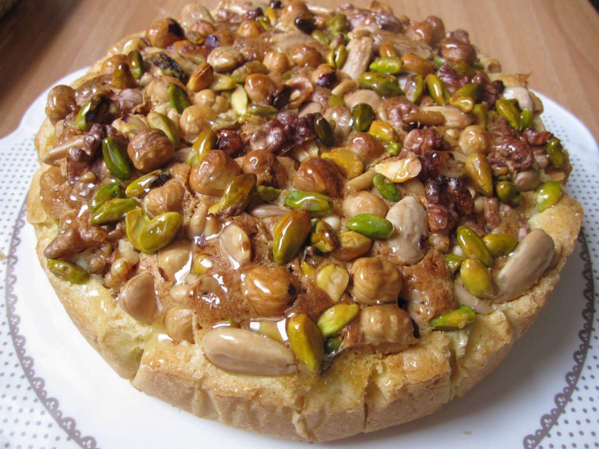 Crostata autunnale con frutta secca