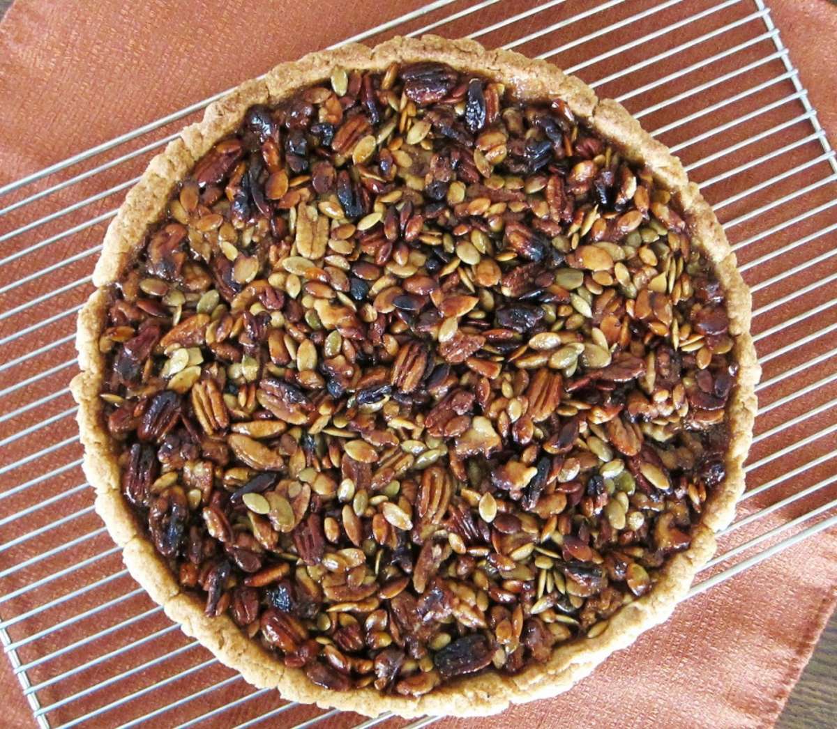 Crostata con noci e caramello