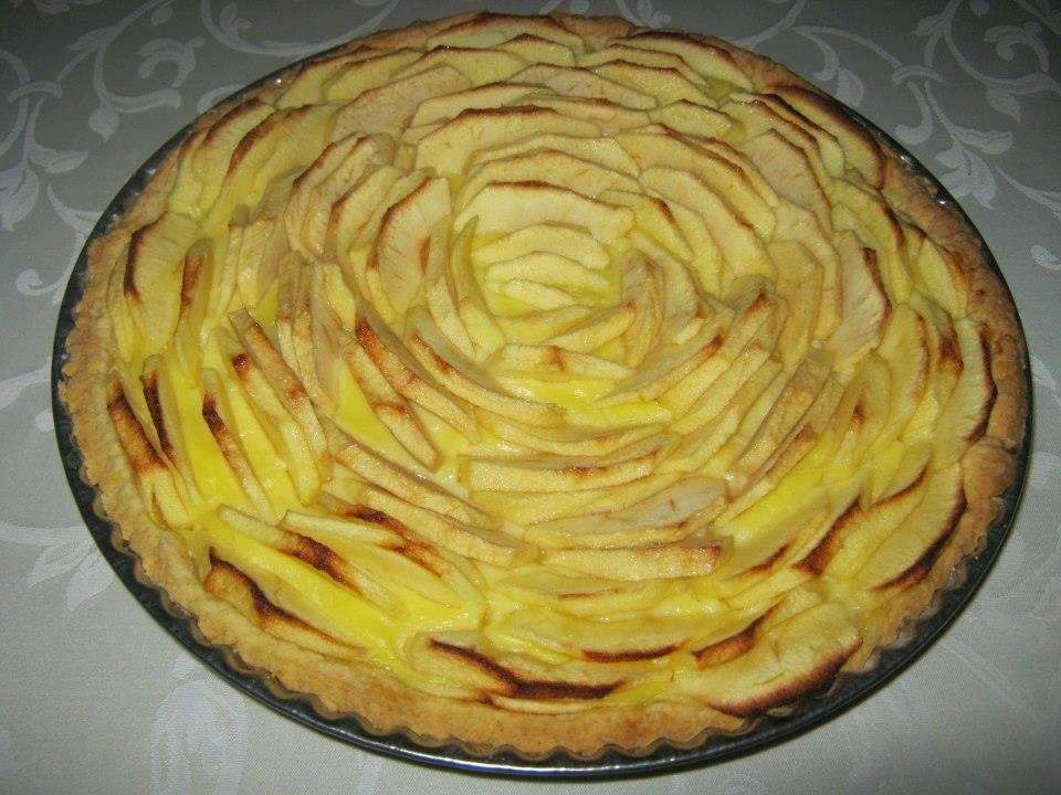 Crostata di mele e crema pasticcera