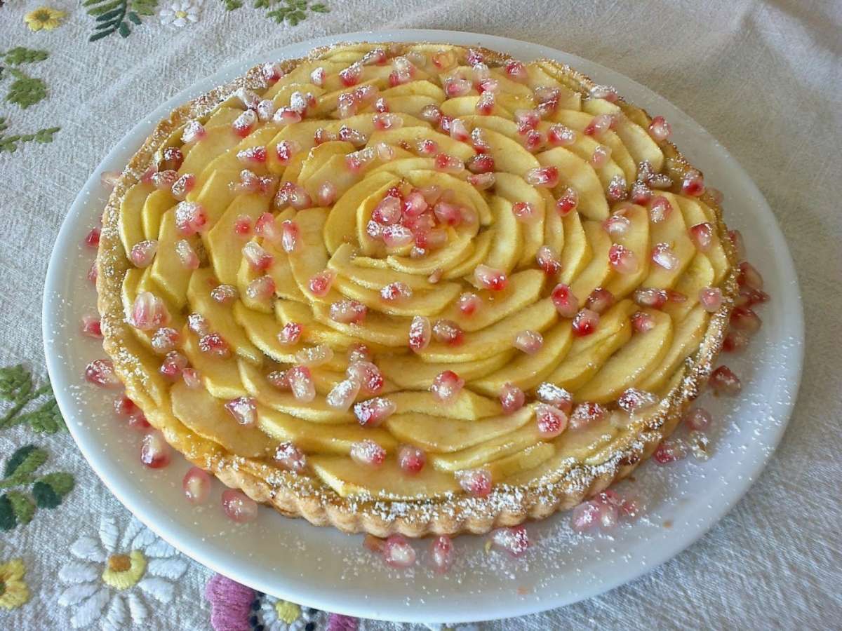 Crostata di mele e melagrana