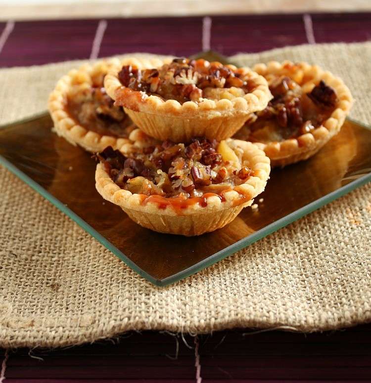 Crostatine di mele e caramello