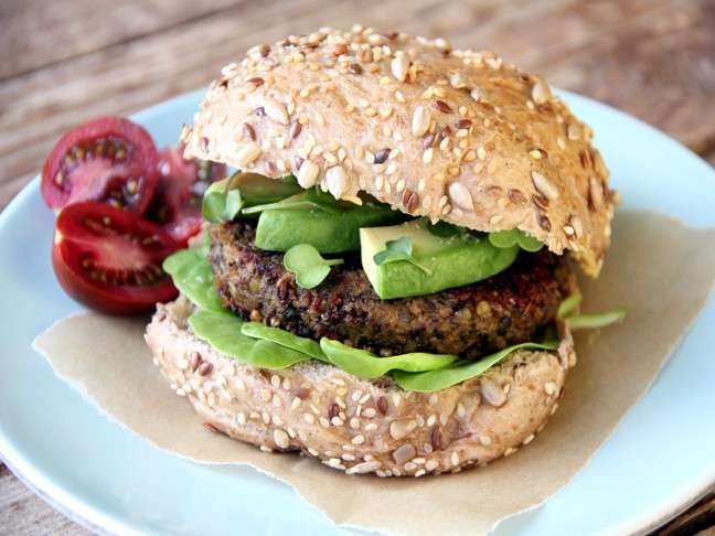 Hamburger con avocado