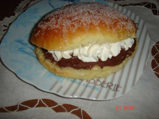 Maritozzi con panna e nutella