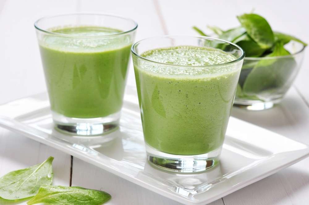 Smoothie con avocado e spinaci