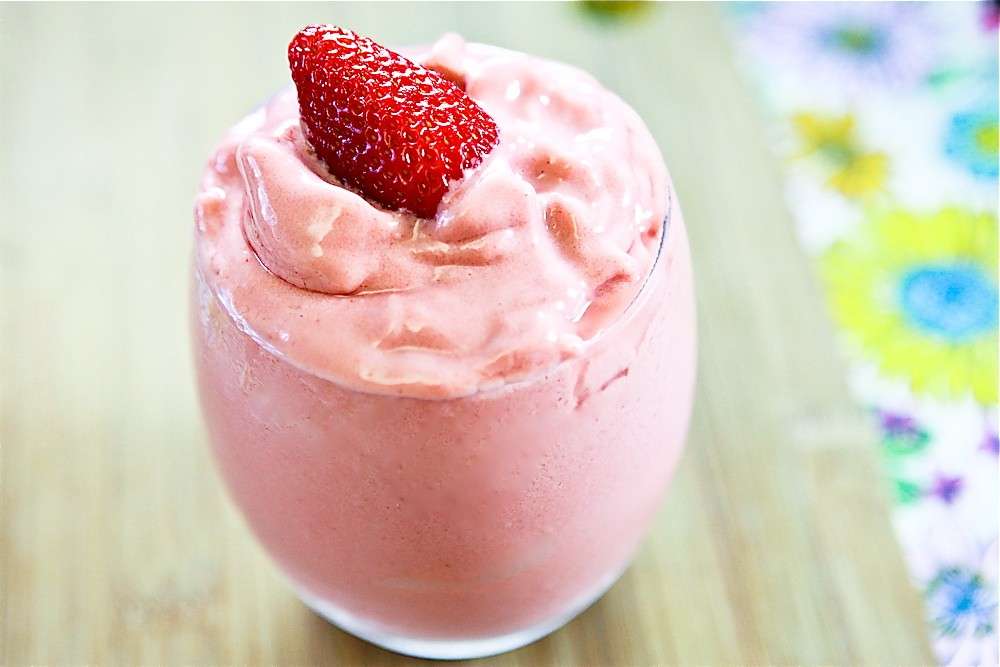 Smoothie yogurt e fragole