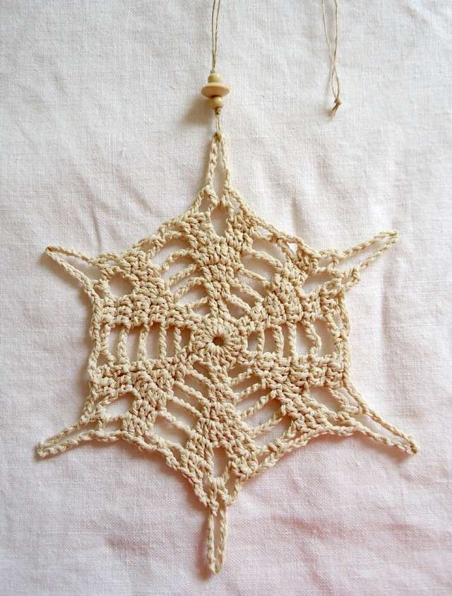 Stella di Natale color panna crochet