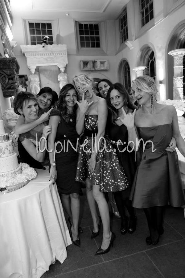 Alessia Marcuzzi con le invitate