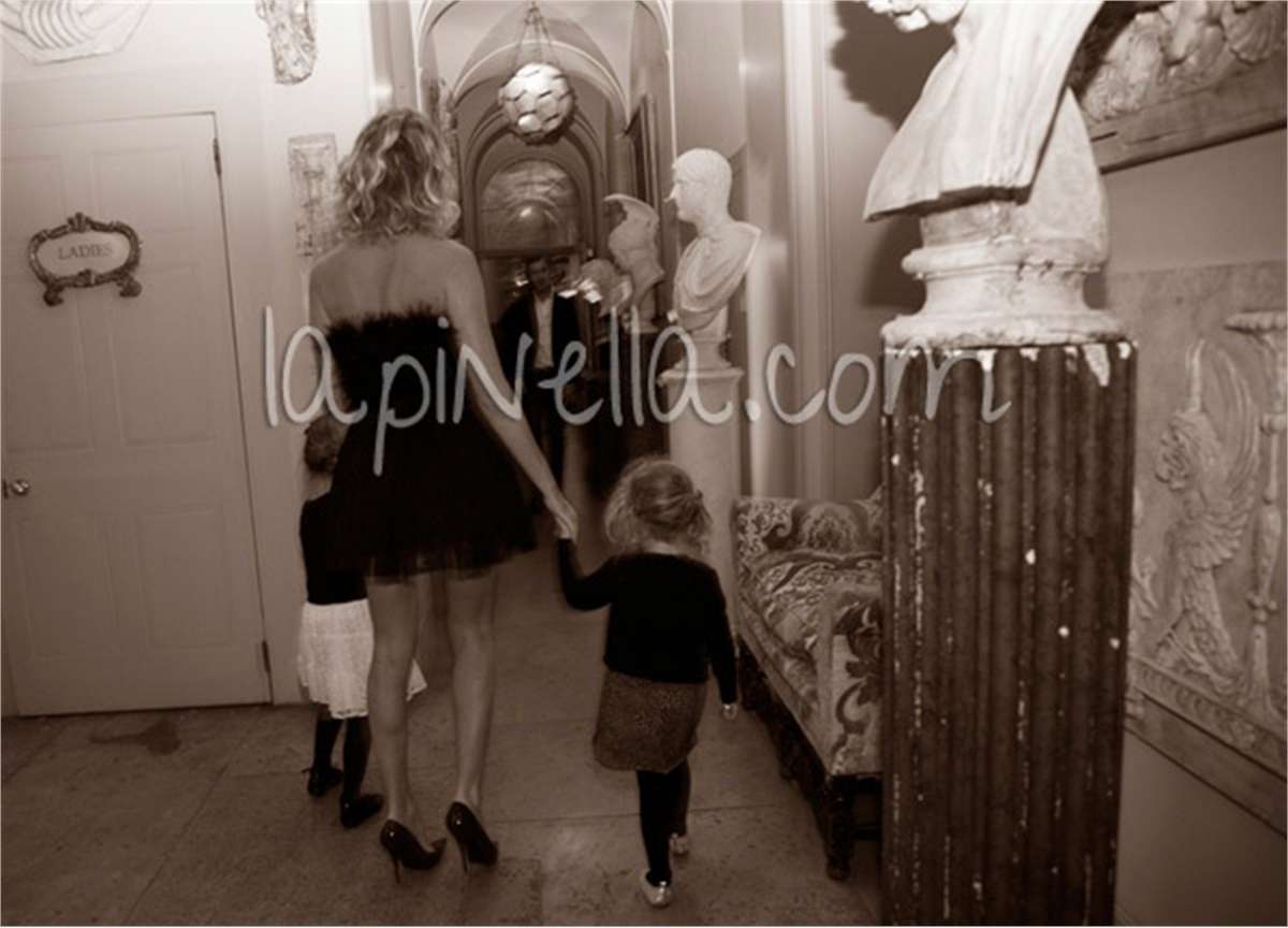 Outfit di Alessia Marcuzzi per la festa di matrimonio
