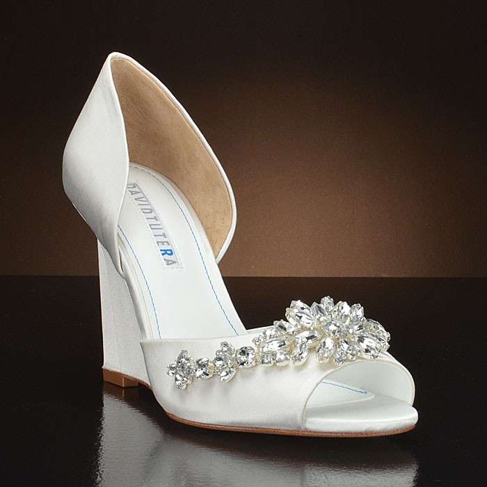 Scarpa sposa con gioiello