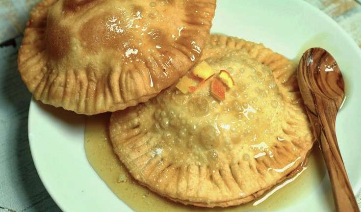 Seadas con formaggio e miele