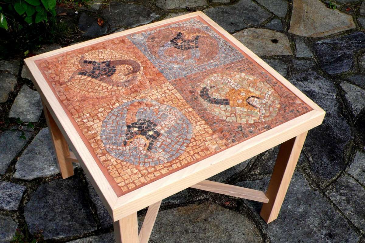 Tavolo a mosaico
