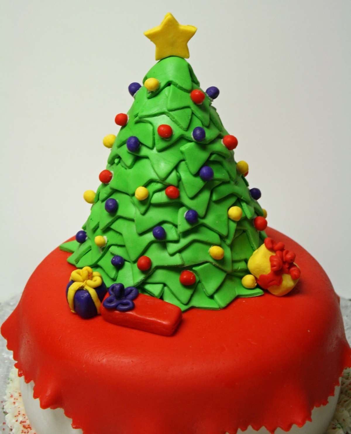 Torta con albero