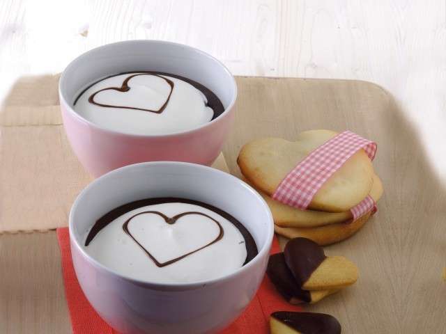 Cioccolata calda con cuori