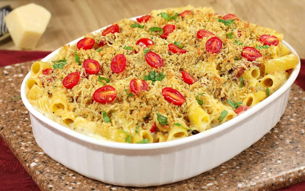 Pasta gratinata con pomodorini