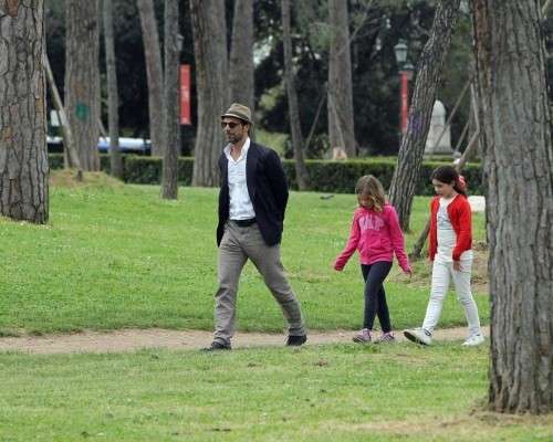 Preziosi con la figlia al parco