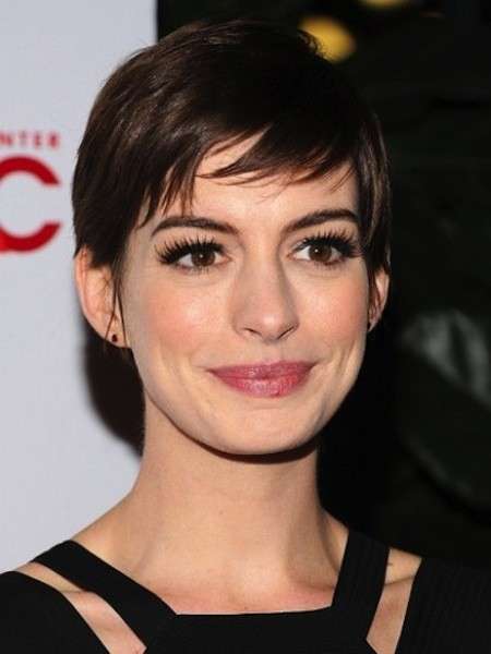 Taglio alla maschietta come Anne Hathaway