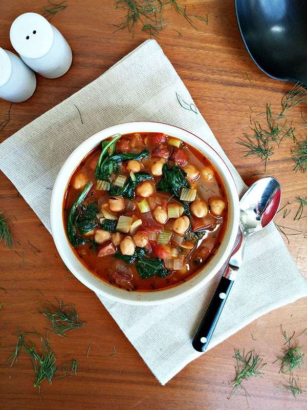 Zuppa di ceci con aggiunta di pomodoro