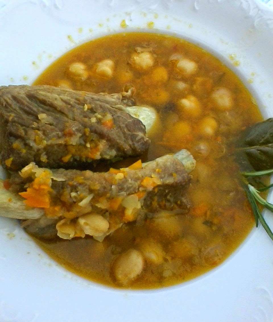 Zuppa di ceci con costine