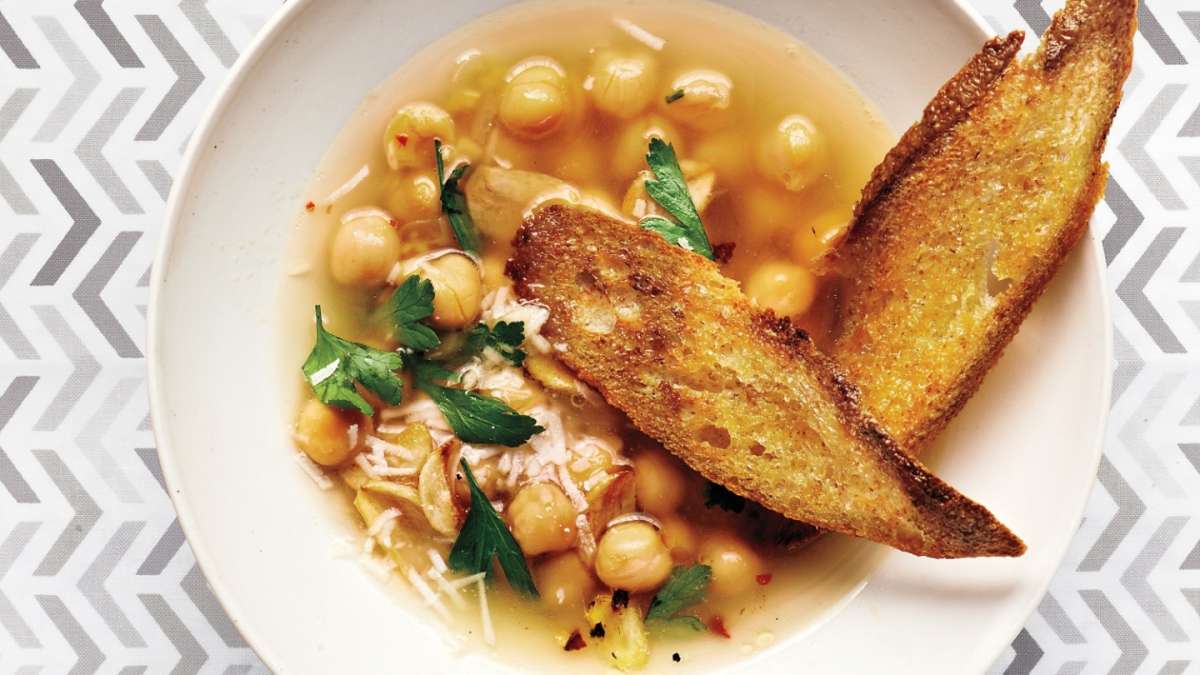 Zuppa di ceci con crostini