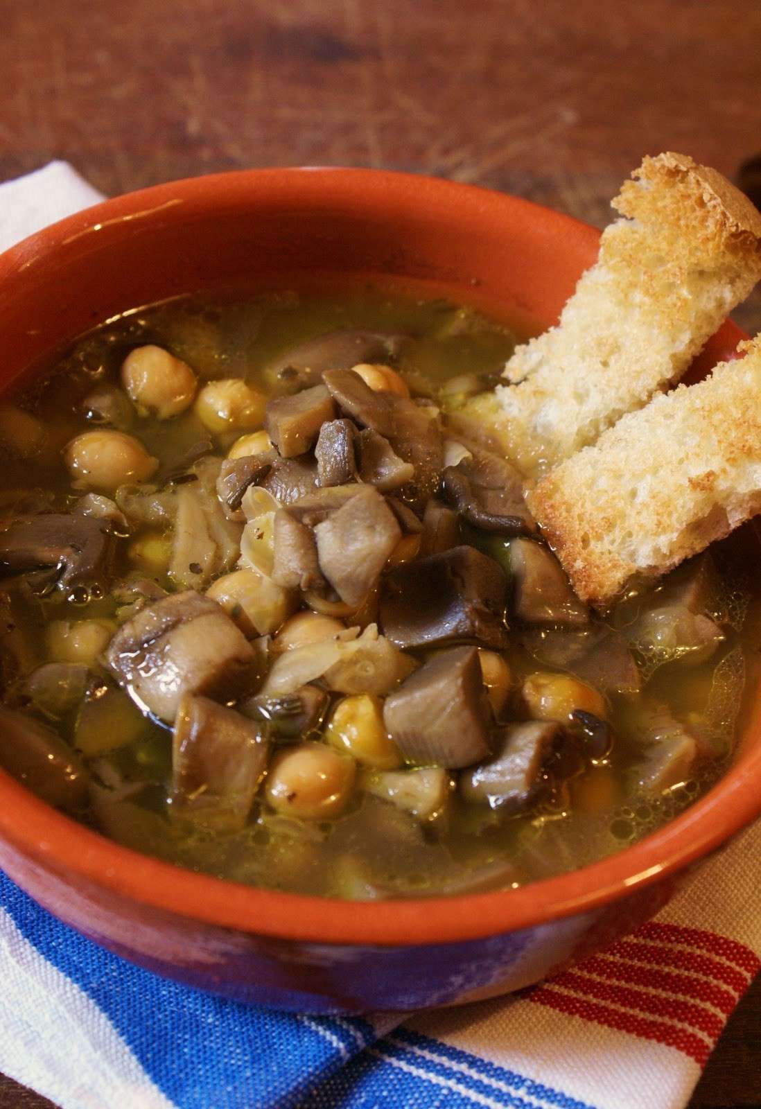 Zuppa di ceci e funghi porcini