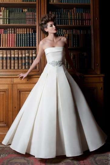 Abito da sposa moderno chic