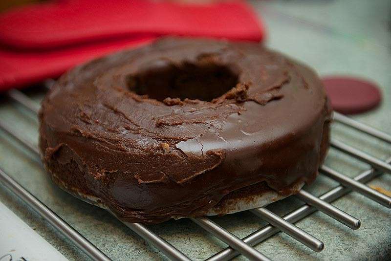 Ciambella alla Coca Cola ricoperta di cioccolato