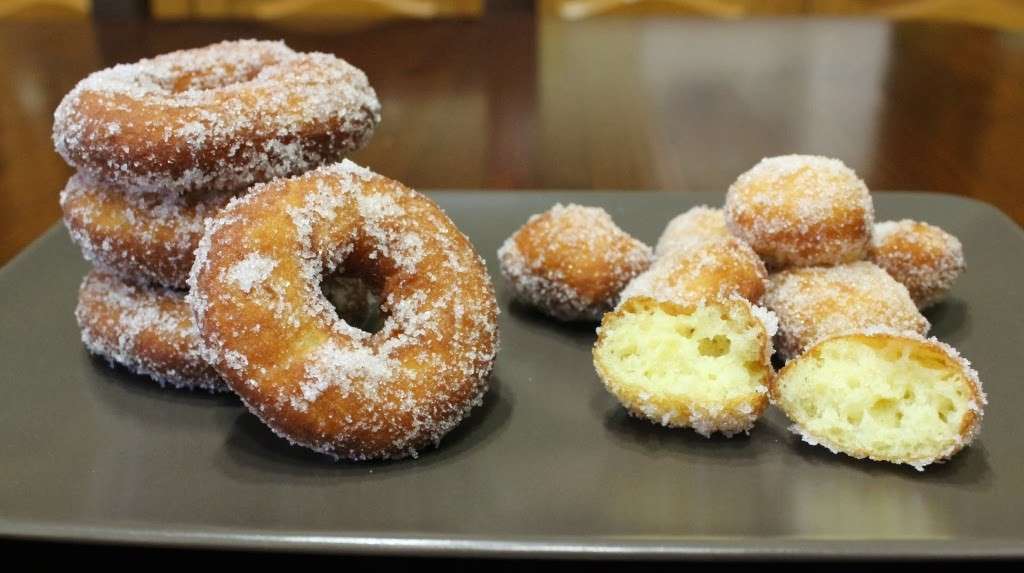 Graffe e zeppole napoletane