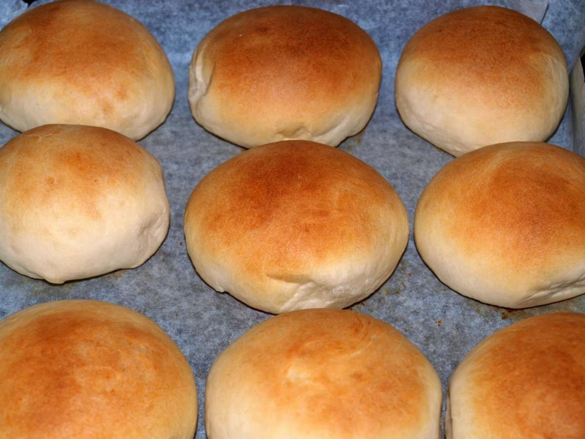 Panini caldi al latte