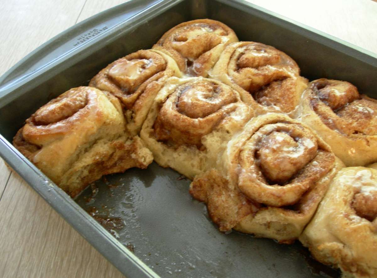 Teglia con cinnamon rolls