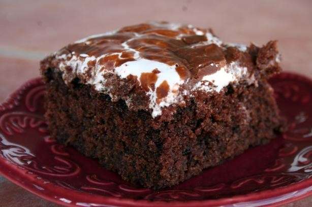 Torta alla Coca Cola con panna