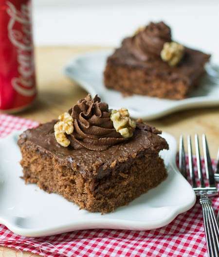 Torta alla Coca Cola e noci