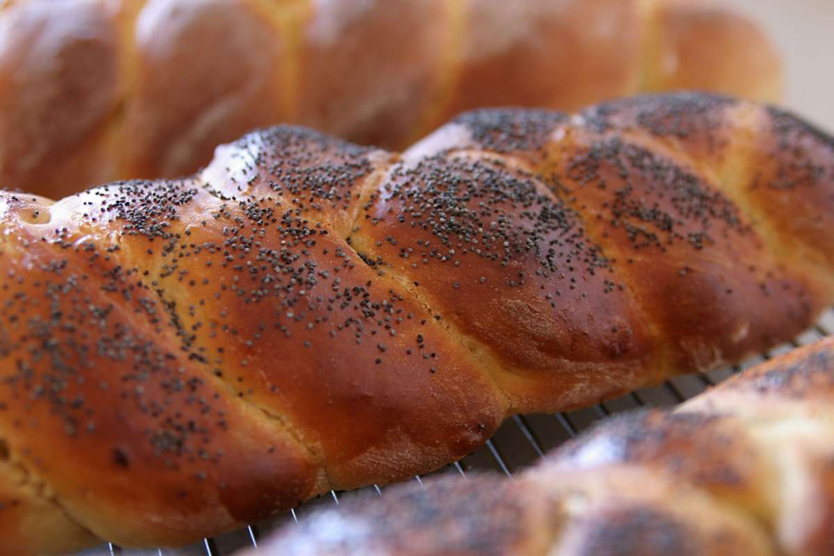 Treccia al latte con granella