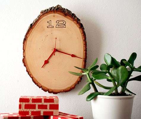 Tronco di legno per l'orologio